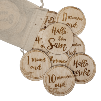 Mijlpaal schijven baby sierstuk met naam en zak