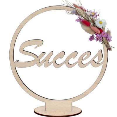 Hout naam ring met droogbloemen roze 1