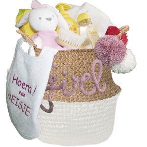 Kraammand voor een meisje Regenboog wit 5 Kraammand voor een meisje Regenboog wit